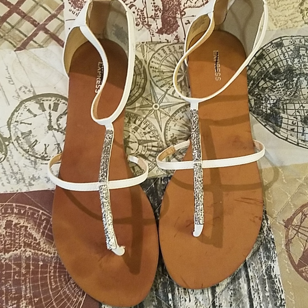 New Sandals never worn